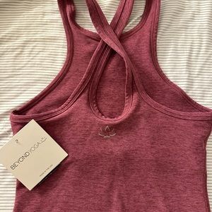 NWT so XS Beyond Yoga too